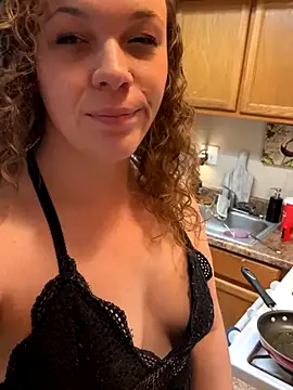 AuroraSummers online show from 10-30-25, 01:59