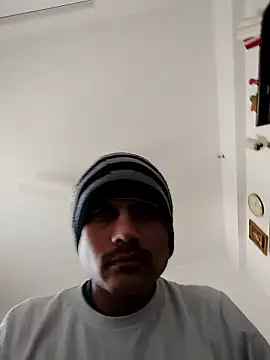 Snapshot of alex78265 chatting on 01-17-26, 10:52 alex78265 online show from 01-17-26, 10:52