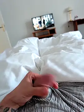 Snapshot of jungerbummser23 chatting on 03-02-26, 03:41 jungerbummser23 online show from 03-02-26, 03:41