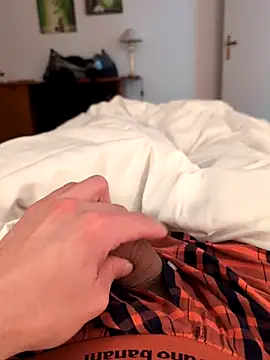 Snapshot of jungerbummser23 chatting on 11-24-25, 08:20 jungerbummser23 online show from 11-24-25, 08:20