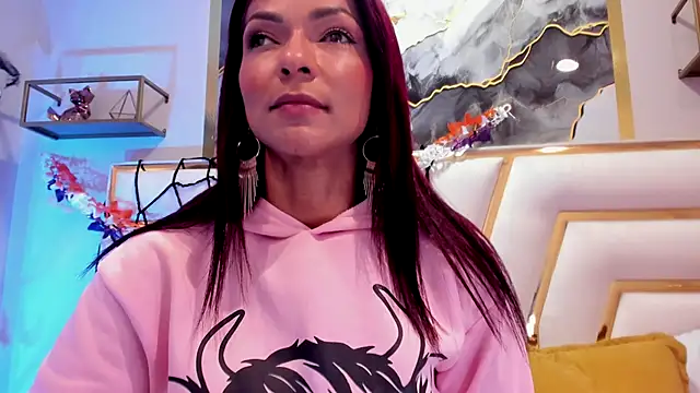 HannaPetit online show from 10-30-25, 07:00