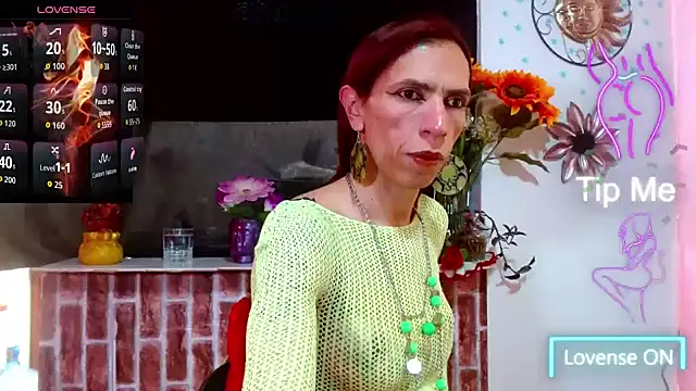 Snapshot of VanessaWolf chatting on 07-14-26, 05:52 VanessaWolf online show from 07-14-26, 05:52