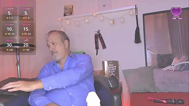 Snapshot of openminddaddy chatting on 02-18-26, 08:38 openminddaddy online show from 02-18-26, 08:38