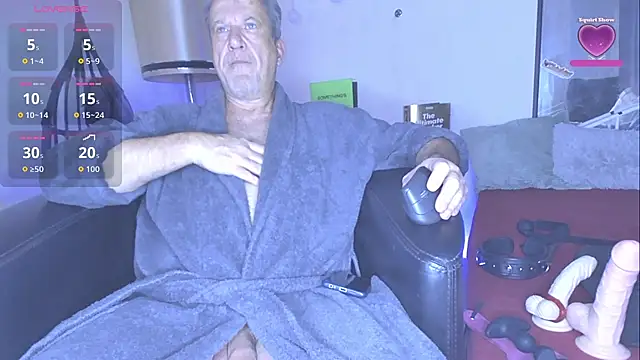 Snapshot of openminddaddy chatting on 02-09-26, 09:18 openminddaddy online show from 02-09-26, 09:18