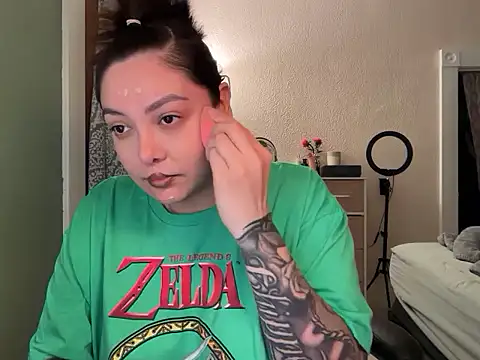 nativepumpkin95 online show from 11-18-25, 08:45