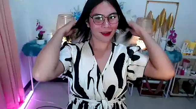 Snapshot of Asian_flabby chatting on 01-31-25, 11:03 Asian flabby online show from 01-31-25, 11:03