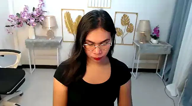 Snapshot of Asian_flabby chatting on 12-30-24, 06:31 Asian flabby online show from 12-30-24, 06:31