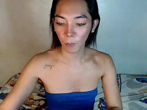 Snapshot of perly_169 chatting on 03-15-25, 02:45 perly 169 online show from 03-15-25, 02:45