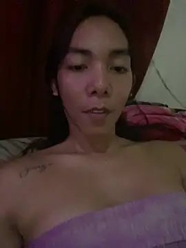 Snapshot of perly_169 chatting on 12-19-25, 09:44 perly 169 online show from 12-19-25, 09:44