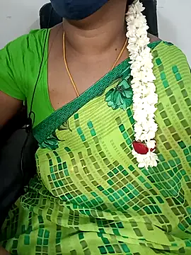 Snapshot of Tamil-hotwife chatting on 10-08-25, 05:35 Tamil-hotwife online show from 10-08-25, 05:35