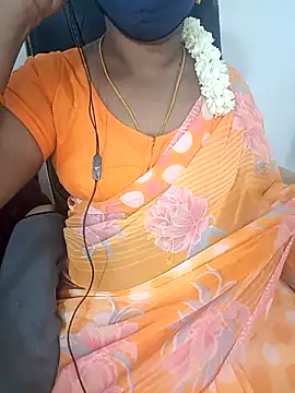 Snapshot of Tamil-hotwife chatting on 10-08-25, 05:20 Tamil-hotwife online show from 10-08-25, 05:20