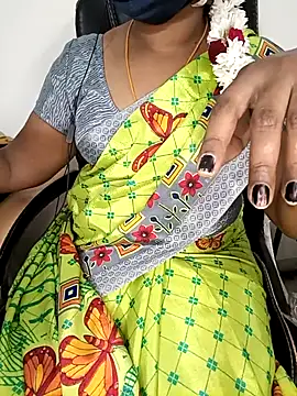 Snapshot of Tamil-hotwife chatting on 03-04-25, 12:44 Tamil-hotwife online show from 03-04-25, 12:44