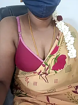 Snapshot of Tamil-hotwife chatting on 09-18-25, 04:15 Tamil-hotwife online show from 09-18-25, 04:15