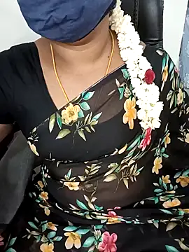 Snapshot of Tamil-hotwife chatting on 10-01-25, 05:06 Tamil-hotwife online show from 10-01-25, 05:06