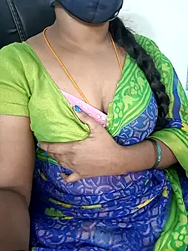 Snapshot of Tamil-hotwife chatting on 03-18-25, 03:44 Tamil-hotwife online show from 03-18-25, 03:44