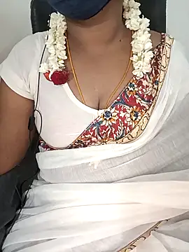 Snapshot of Tamil-hotwife chatting on 10-07-25, 03:51 Tamil-hotwife online show from 10-07-25, 03:51