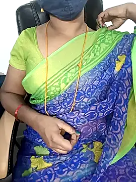Snapshot of Tamil-hotwife chatting on 03-09-25, 09:13 Tamil-hotwife online show from 03-09-25, 09:13