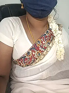 Snapshot of Tamil-hotwife chatting on 09-20-25, 05:40 Tamil-hotwife online show from 09-20-25, 05:40