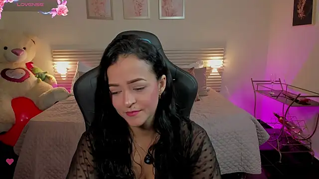 Snapshot of New_Arab_Kingdom chatting on 10-16-25, 11:02 New Arab Kingdom online show from 10-16-25, 11:02
