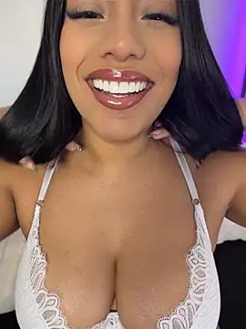 Sara mocca  online show from 04-14-26, 08:14