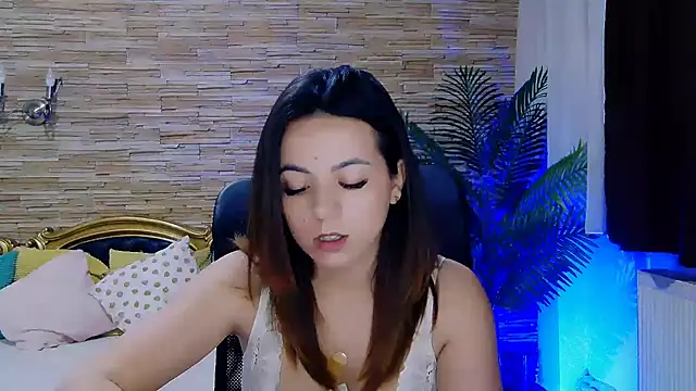 Snapshot of PlayfulElla chatting on 03-22-25, 09:02 PlayfulElla online show from 03-22-25, 09:02