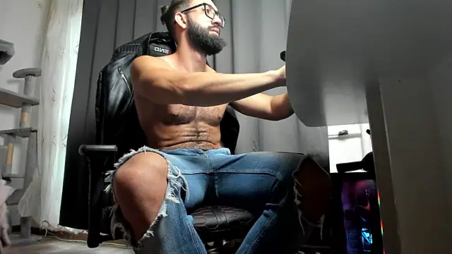 liamaesthetic online show from 11-16-25, 07:57