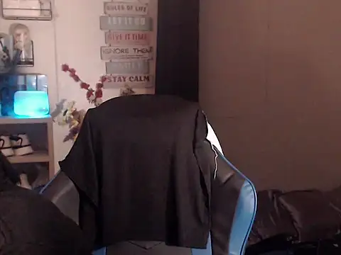 Snapshot of Lemonadexxx chatting on 03-20-26, 05:30 Lemonadexxx online show from 03-20-26, 05:30