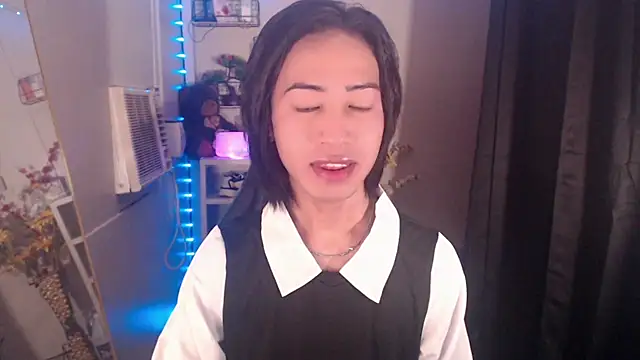 Snapshot of Lemonadexxx chatting on 02-11-26, 08:47 Lemonadexxx online show from 02-11-26, 08:47