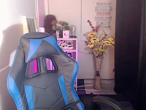 Lemonadexxx online show from 11-18-25, 08:28