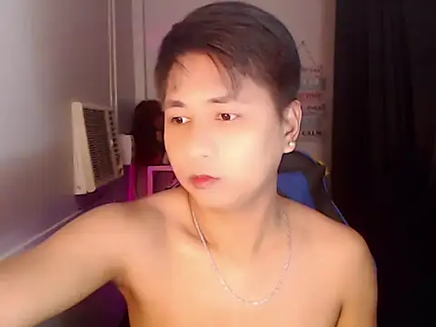 Snapshot of khael_moreno chatting on 11-19-25, 01:16 khael moreno online show from 11-19-25, 01:16