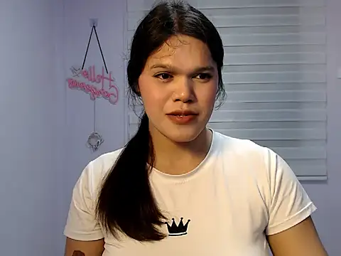 Snapshot of Miss_Ivanawolf chatting on 05-22-26, 04:05 Miss Ivanawolf online show from 05-22-26, 04:05