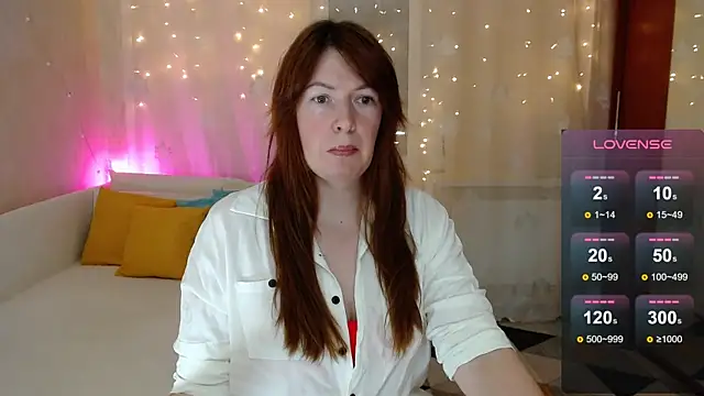 Snapshot of Kira_land chatting on 01-26-25, 05:23 Kira land online show from 01-26-25, 05:23