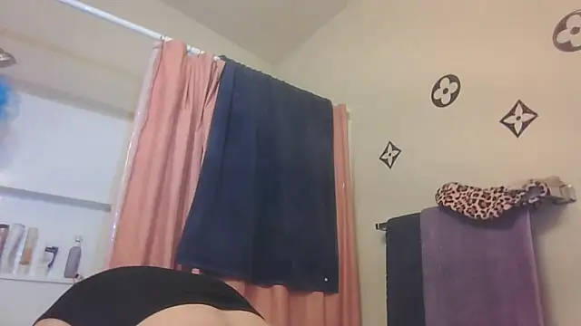 Snapshot of bootiebby chatting on 03-01-26, 10:32 bootiebby online show from 03-01-26, 10:32