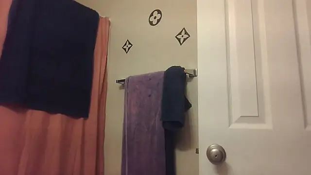 bootiebby online show from 11-30-25, 07:42