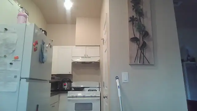 Snapshot of bootiebby chatting on 02-28-26, 11:37 bootiebby online show from 02-28-26, 11:37