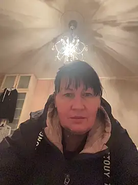 XLindaMilfX online show from 10-27-25, 03:35