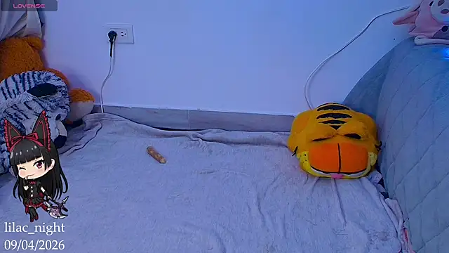 lilac night33 online show from 04-10-26, 04:25