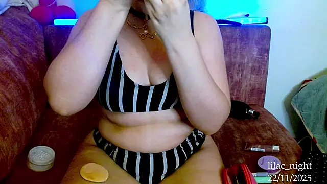 lilac night33 online show from 11-22-25, 09:02