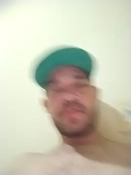 Snapshot of dottado05 chatting on 11-18-25, 09:01 dottado05 online show from 11-18-25, 09:01