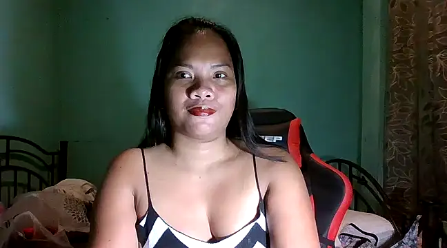 Snapshot of lexilicious_69 chatting on 02-08-25, 10:29 lexilicious 69 online show from 02-08-25, 10:29