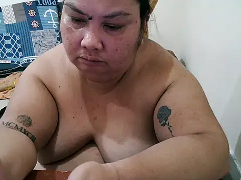 Snapshot of xxbigboootyxx chatting on 07-08-26, 12:39 xxbigboootyxx online show from 07-08-26, 12:39