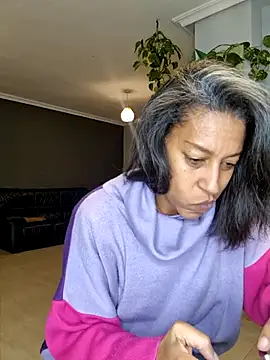 Goldenlace online show from 12-18-25, 06:01