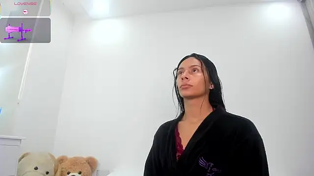 Snapshot of karlyn_angels chatting on 02-19-26, 06:05 karlyn angels online show from 02-19-26, 06:05