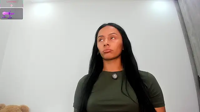 Snapshot of karlyn_angels chatting on 02-17-26, 08:39 karlyn angels online show from 02-17-26, 08:39