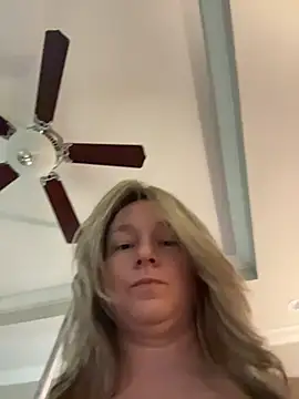 Vivian MayXxX online show from 04-22-26, 10:49