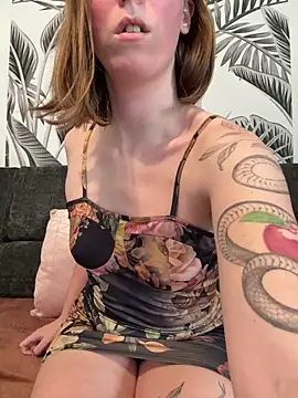 Daisy Michto Officiel online show from 02-26-26, 02:39