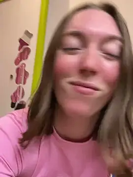 Snapshot of Daisy_Michto_Officiel chatting on 03-18-25, 01:57 Daisy Michto Officiel online show from 03-18-25, 01:57