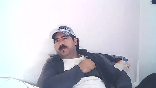Snapshot of ZYXEL353 chatting on 02-15-25, 09:39 ZYXEL353 online show from 02-15-25, 09:39