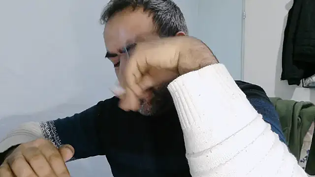 ZYXEL353 online show from 02-02-26, 08:19