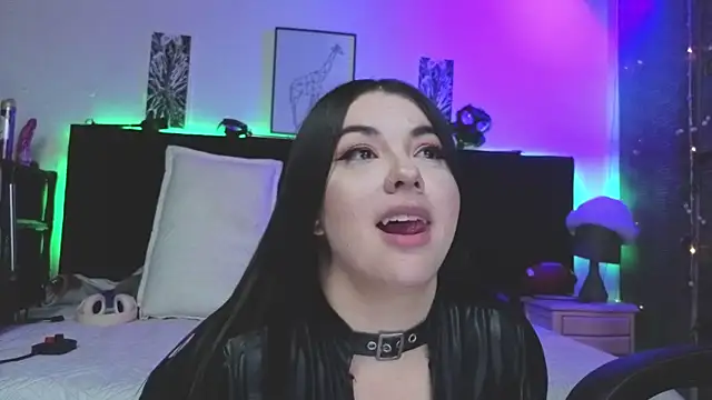 Liah santos online show from 10-13-25, 02:07